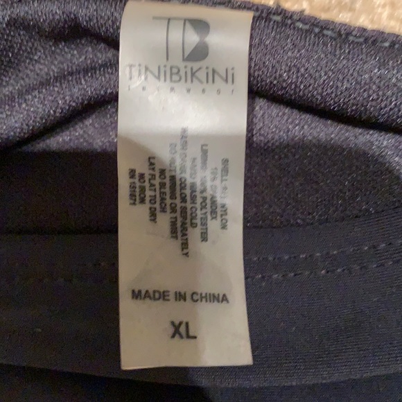 Bikini - Picture 5 of 5